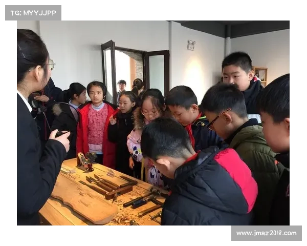 探索心型护匣的创新设计理念与精湛工艺之美 探索心型护匣的创新设计理念与精湛工艺之美
